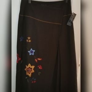 Embroidery skirt from Sisley